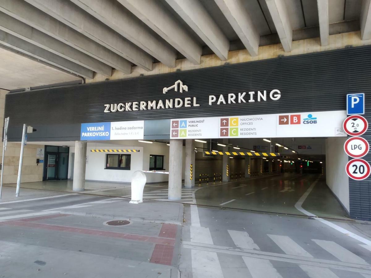 Bratislava Center, River Front, Private Parking Included Extérieur photo